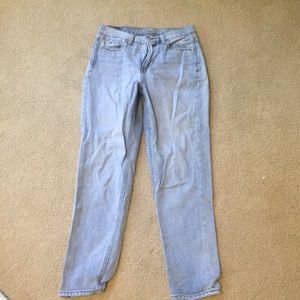 Light-wash mom jeans